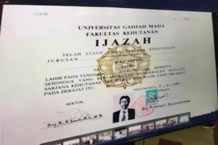Bareskrim Polri Tampilkan Fotokopi Ijazah Jokowi, Publik Pertanyakan Keaslian Dokumen
